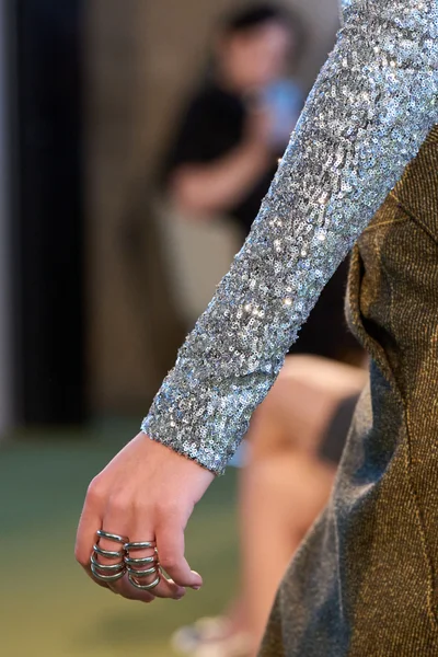 Look 93